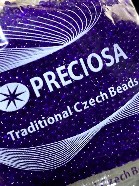 Бисер чешский прозрачный размер 10 (46-50гр) цвет 30100
