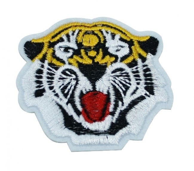 Термоаппликация вышитая № 15450 "Тигр" 6*5,3см (10шт) цвет:цветной