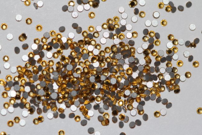 Стразы стекло для алмазной вышивки d 2,8мм (350-400шт) цвет:783*
